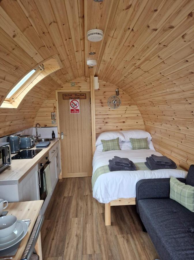 Villa Loch An Eilean Pod Isle Of South Uist Pollachara Exterior foto